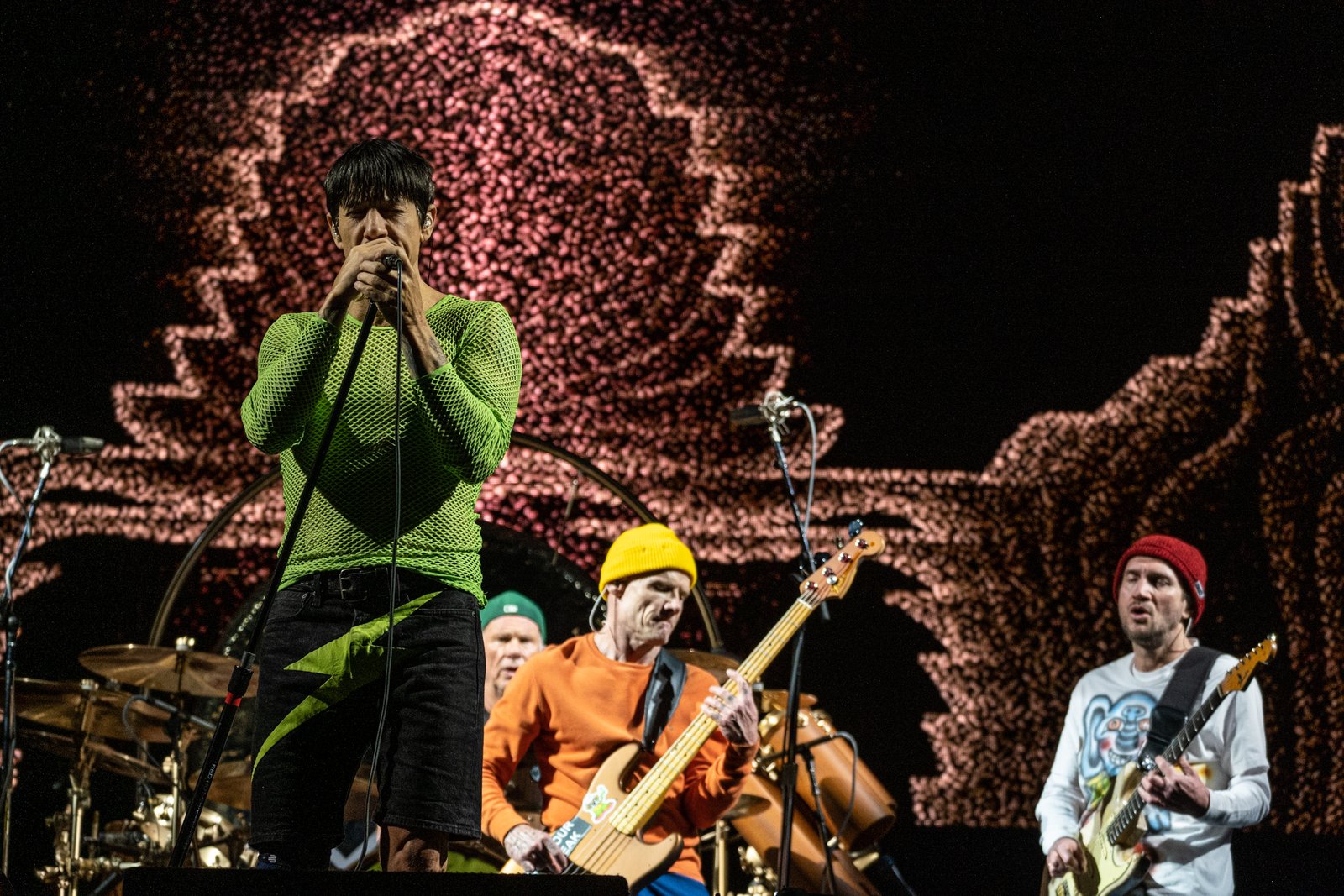 Red Hot Chili Peppers Enjambre Kinky Y Los Bunkers Conquistaron Al