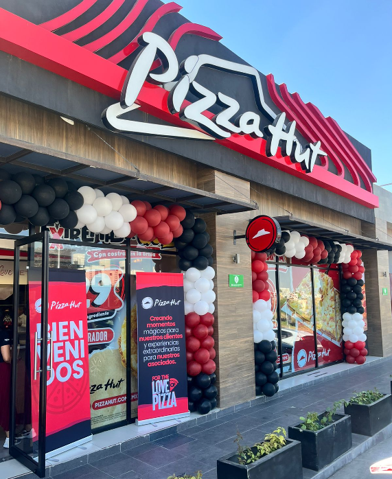 Pizza Hut continúa su expansión en Querétaro con la apertura de una