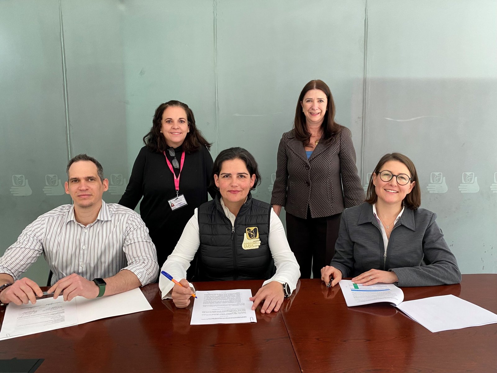 Fundación IMSS y AbbVie firman acuerdo para impulsar la salud pública ...