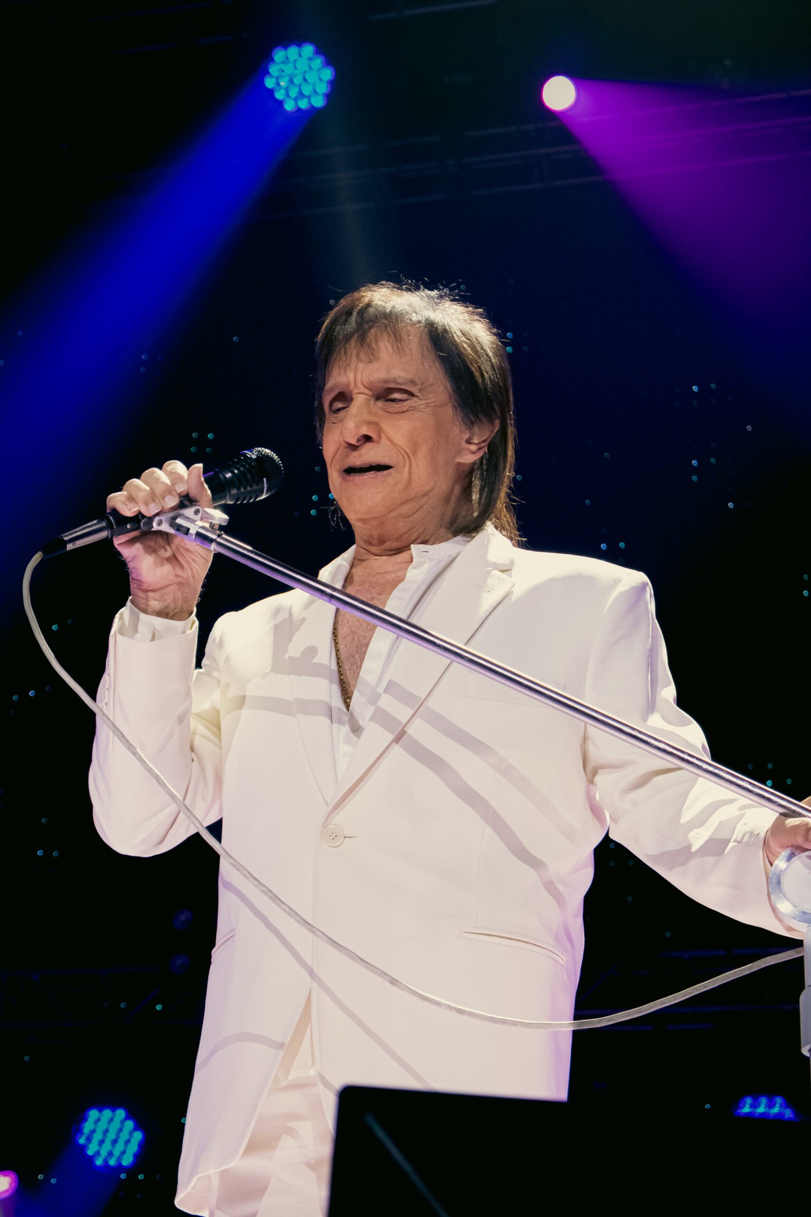 Roberto Carlos llena de nostalgia y romanticismo la Arena CDMX - MNI ...